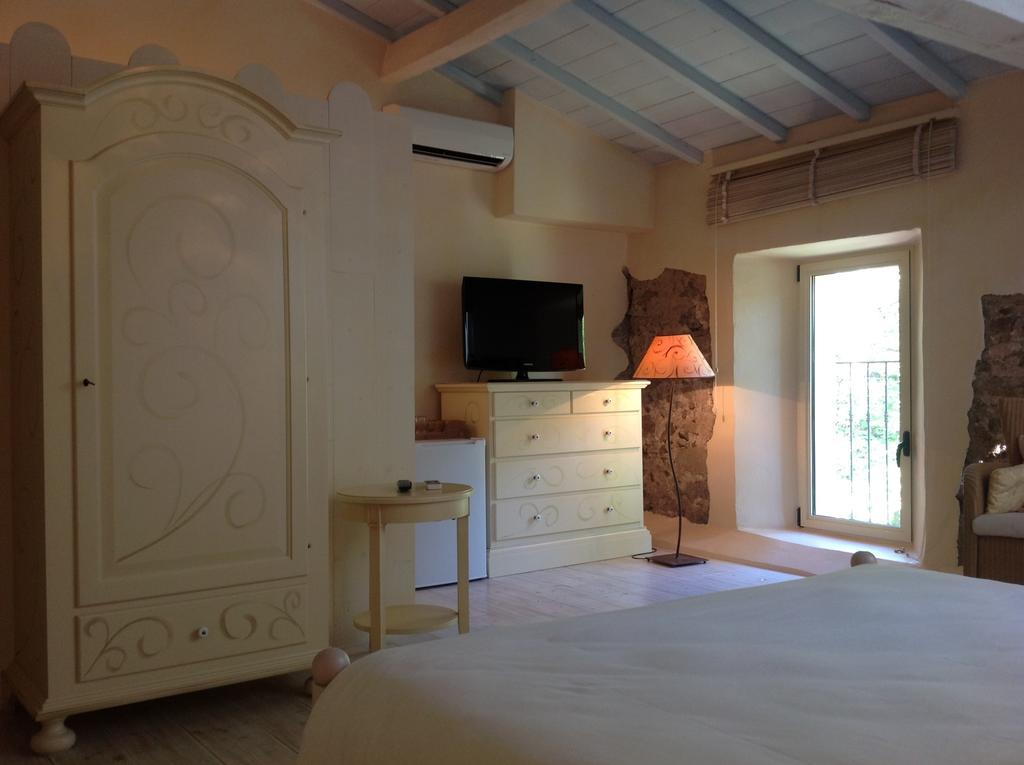 Maison D'Hotes Les Chambres De Mon Moulin Pegomas Room photo