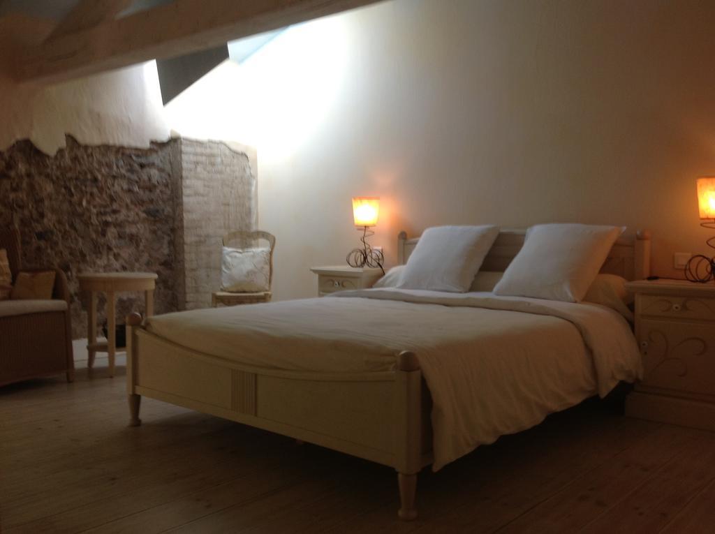 Maison D'Hotes Les Chambres De Mon Moulin Pegomas Room photo